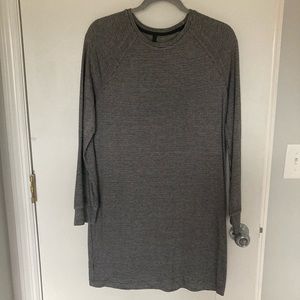 Lou & Grey-  Long Sleeve Black and White Houndstooth Thick Knit Dress